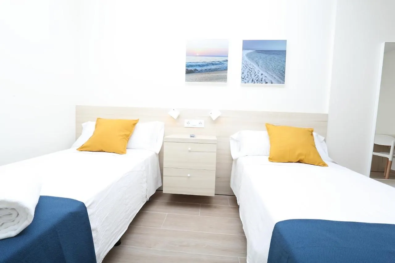 H.Palmones Hostel